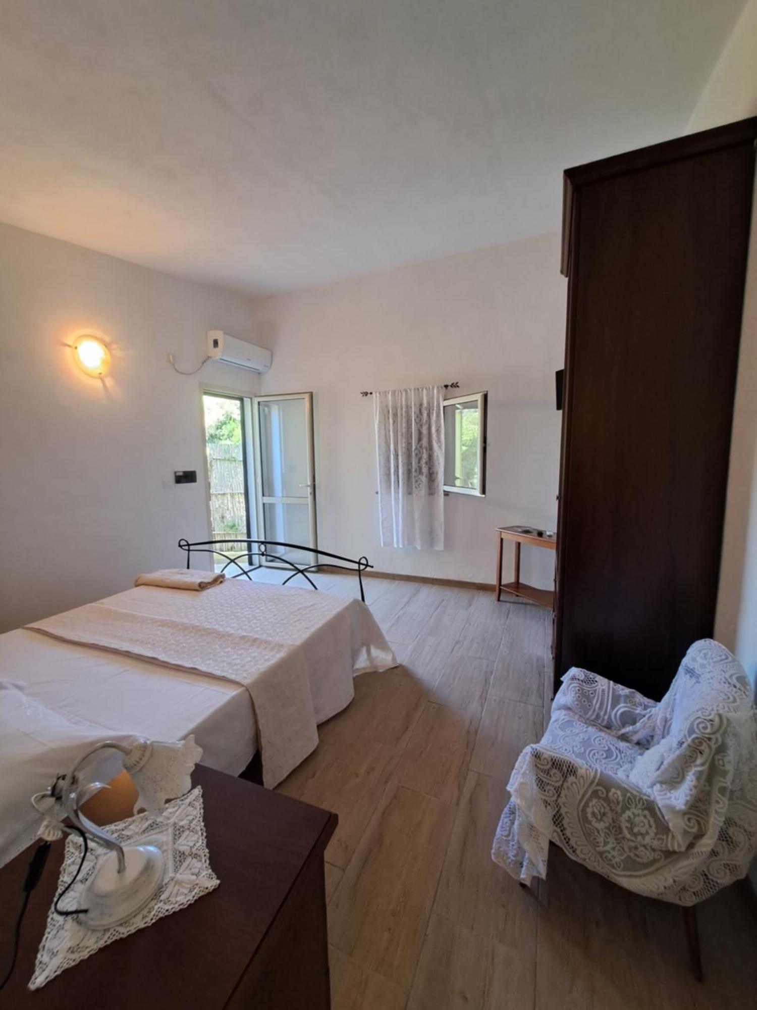 B&B Li Salcuneddi Aglientu Zimmer foto